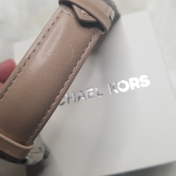 NIB Michael Kors MK8619 - Slim Runway - Picture 6 of 7